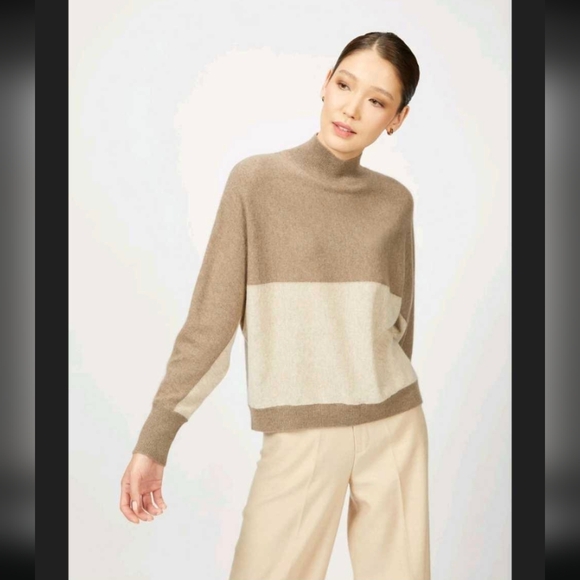 Gobi 100% Mongolian Cashmere Cream and White Colourblock Turtleneck Sweater - Picture 4 of 15